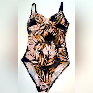 Calvin Klein One Piece Twist Front Swimsuit Size 8 NWOT